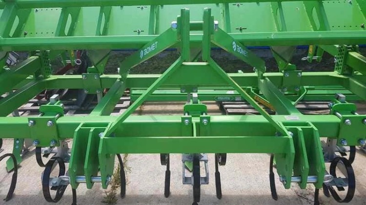 Čtyřřadý sazeč brambor U865 NOCTU BOMET