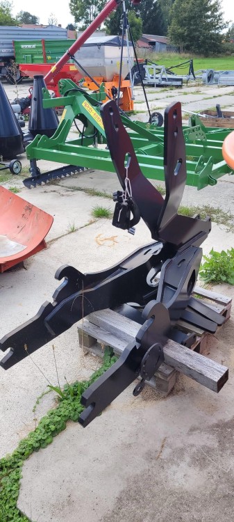 ŁADOWACZ CZOŁOWY METAL-TECHNIK MT03