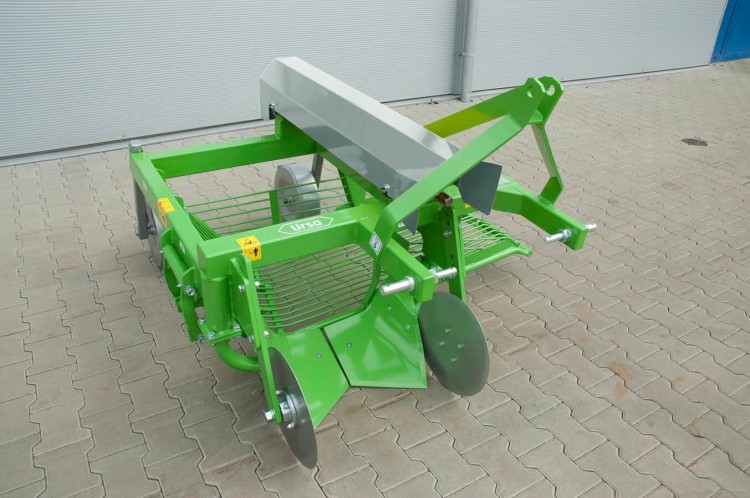 VIBRAČNÍ KOPOVAČ URSA Z655 BOČNÍ VÝHOZ